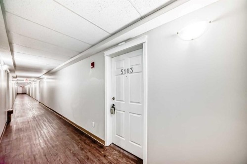 5103-69 Country Village Manor Ne, Calgary, AB - Indoor Photo Showing Other Room