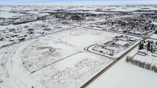 200 Shantz Drive, Didsbury, AB 