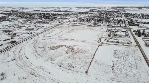 200 Shantz Drive, Didsbury, AB 