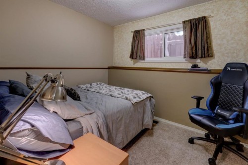 136 Templeby Place Ne, Calgary, AB - Indoor Photo Showing Bedroom