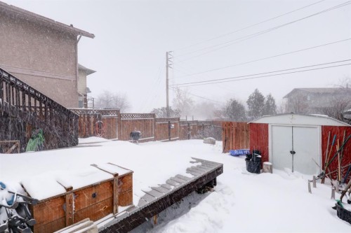 136 Templeby Place Ne, Calgary, AB - Outdoor