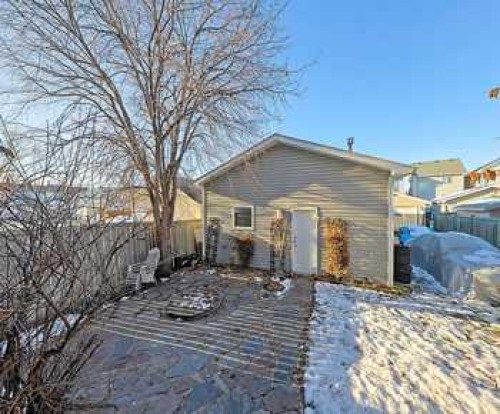 7 Prestwick Crescent Se, Calgary, AB - Outdoor