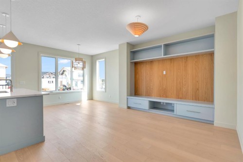 92 Fireside Common, Cochrane, AB - Indoor Photo Showing Kitchen