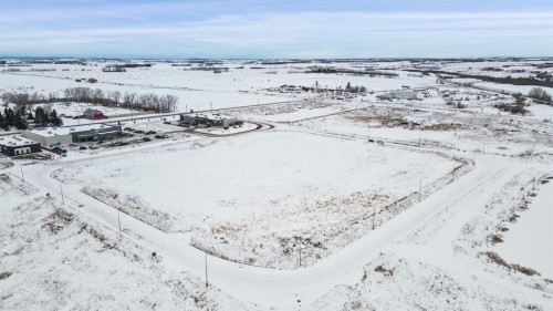 1100 Shantz Drive, Didsbury, AB 