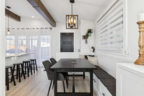 412 88 Avenue Se, Calgary, AB - Indoor Photo Showing Dining Room