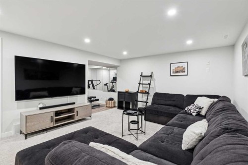 412 88 Avenue Se, Calgary, AB - Indoor