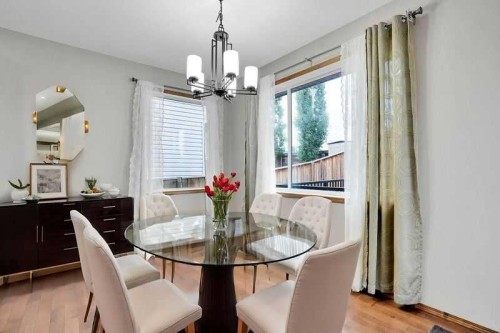117 Walden Square Se, Calgary, AB - Indoor Photo Showing Dining Room
