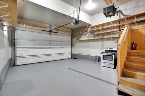 117 Walden Square Se, Calgary, AB - Indoor Photo Showing Garage