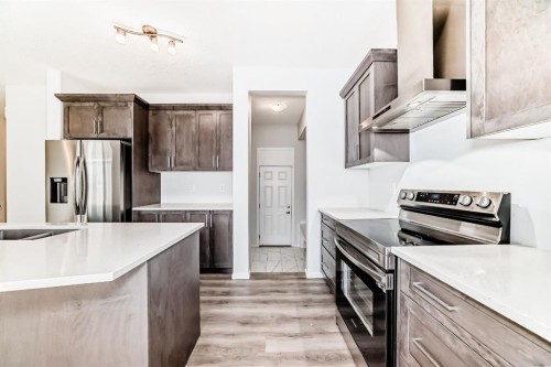 140 Carringham Road Nw, Calgary, AB 