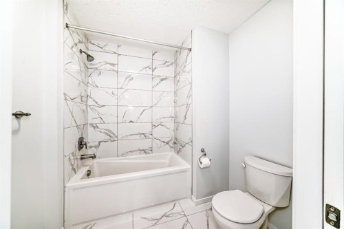 140 Carringham Road Nw, Calgary, AB 