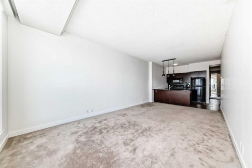 1313-8880 Horton Road Sw, Calgary, AB - Indoor Photo Showing Other Room