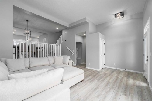 89 Magnolia Grove Se, Calgary, AB - Indoor