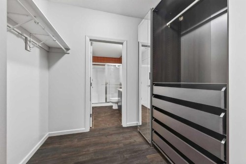 1601-1410 1 Street Se, Calgary, AB - Indoor With Storage
