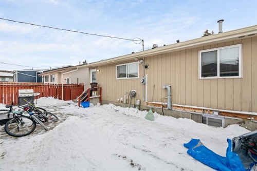 268 Madeira Place Ne, Calgary, AB - Outdoor With Exterior