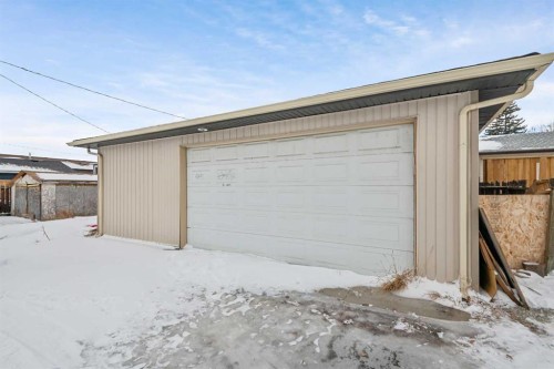 268 Madeira Place Ne, Calgary, AB - Outdoor With Exterior