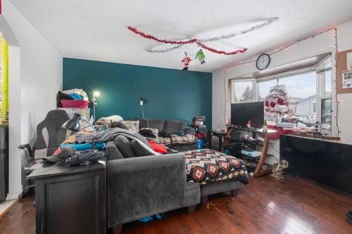 268 Madeira Place Ne, Calgary, AB - Indoor