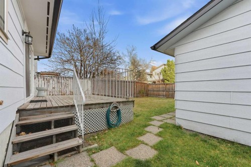 60 Sunmount Close Se, Calgary, AB - Outdoor With Exterior