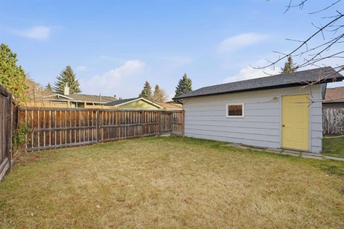 60 Sunmount Close Se, Calgary, AB - Outdoor With Exterior
