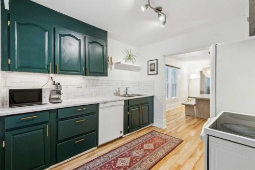 2514 16A Street Sw, Calgary, AB - Indoor Photo Showing Kitchen
