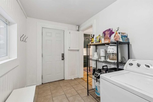 2514 16A Street Sw, Calgary, AB - Indoor Photo Showing Laundry Room