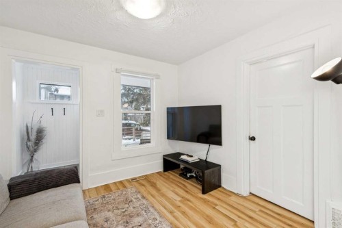 2514 16A Street Sw, Calgary, AB - Indoor