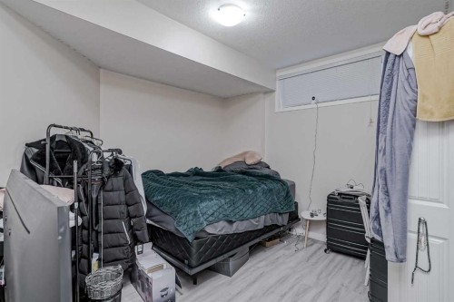 206 Pantego View Nw, Calgary, AB - Indoor Photo Showing Bedroom
