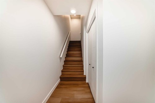 103-30 Rochester View Nw, Calgary, AB - Indoor Photo Showing Other Room