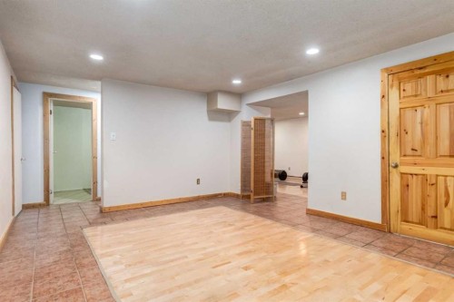 7103 Hunterwood Road Nw, Calgary, AB - Indoor