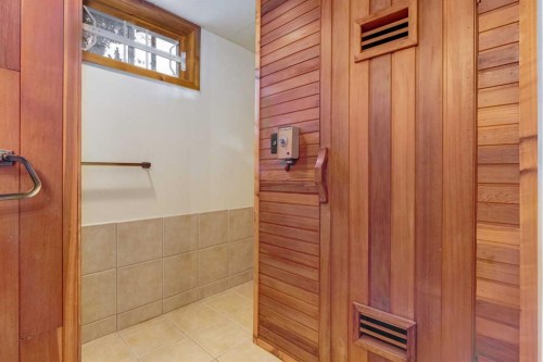 7103 Hunterwood Road Nw, Calgary, AB - Indoor