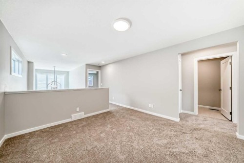 182 Walgrove Manor Se, Calgary, AB - Indoor Photo Showing Other Room