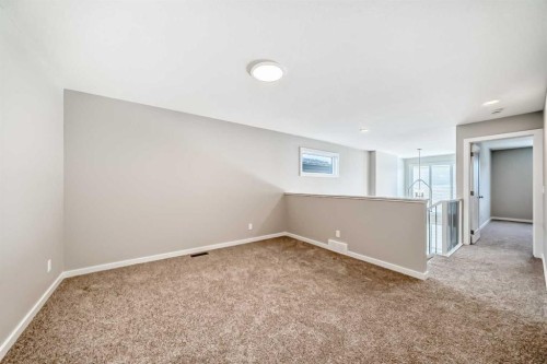 182 Walgrove Manor Se, Calgary, AB - Indoor Photo Showing Other Room