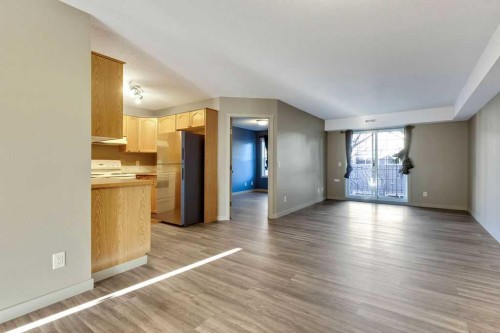423-103 Strathaven Drive, Strathmore, AB - Indoor Photo Showing Kitchen