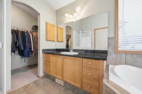 52 Panatella Gate, Calgary, AB - Indoor Photo Showing Bathroom