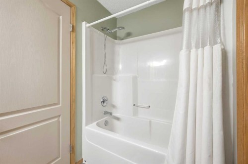 52 Panatella Gate, Calgary, AB - Indoor Photo Showing Bathroom
