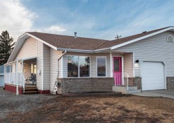 125 3 Avenue NE Three Hills, AB T0M 2A0