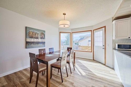 15 Hawkbury Close Nw, Calgary, AB - Indoor Photo Showing Dining Room
