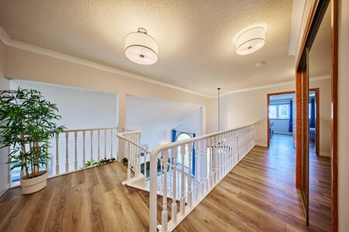 15 Hawkbury Close Nw, Calgary, AB - Indoor Photo Showing Other Room
