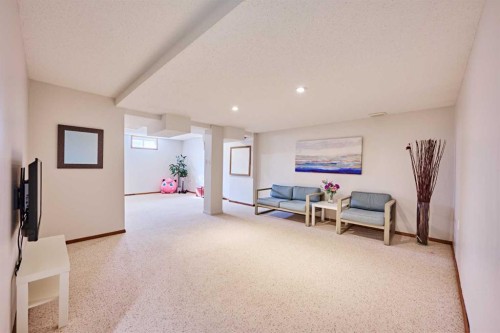 15 Hawkbury Close Nw, Calgary, AB - Indoor