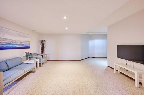 15 Hawkbury Close Nw, Calgary, AB - Indoor