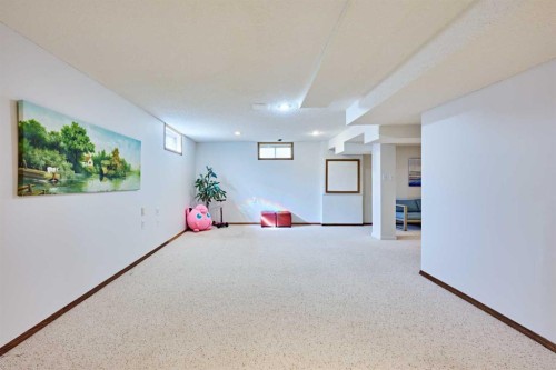 15 Hawkbury Close Nw, Calgary, AB - Indoor