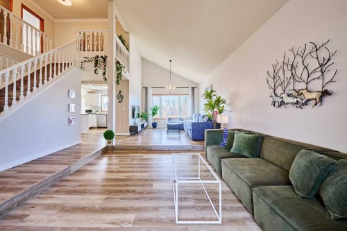 15 Hawkbury Close Nw, Calgary, AB - Indoor