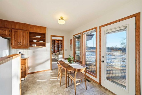 32 Woodgrove Crescent Sw, Calgary, AB - Indoor