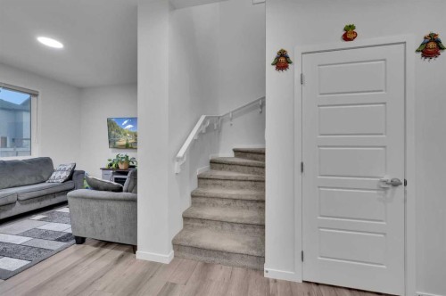 38 Seton Parade Se, Calgary, AB - Indoor Photo Showing Other Room
