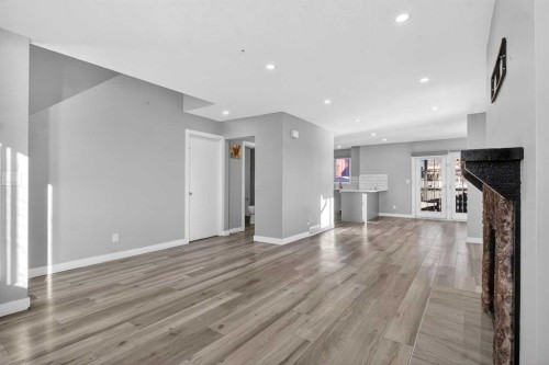 3304 56 Street Ne, Calgary, AB - Indoor