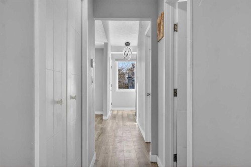 3304 56 Street Ne, Calgary, AB - Indoor Photo Showing Other Room
