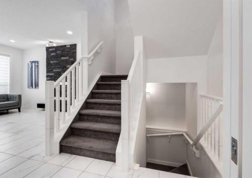 100 Cougar Ridge Close Sw, Calgary, AB - Indoor Photo Showing Other Room