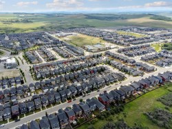 196 Emberside Hollow  Cochrane, AB T4C 2A3