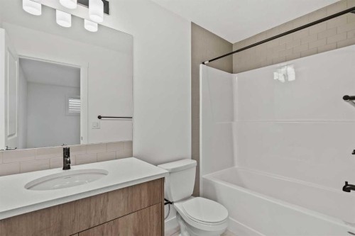 834 Livingston View Ne, Calgary, AB - Indoor Photo Showing Bathroom