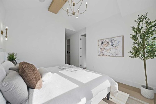 634 21 Avenue Nw, Calgary, AB - Indoor Photo Showing Bedroom