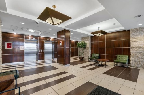 606-8880 Horton Road Sw, Calgary, AB - Indoor Photo Showing Other Room